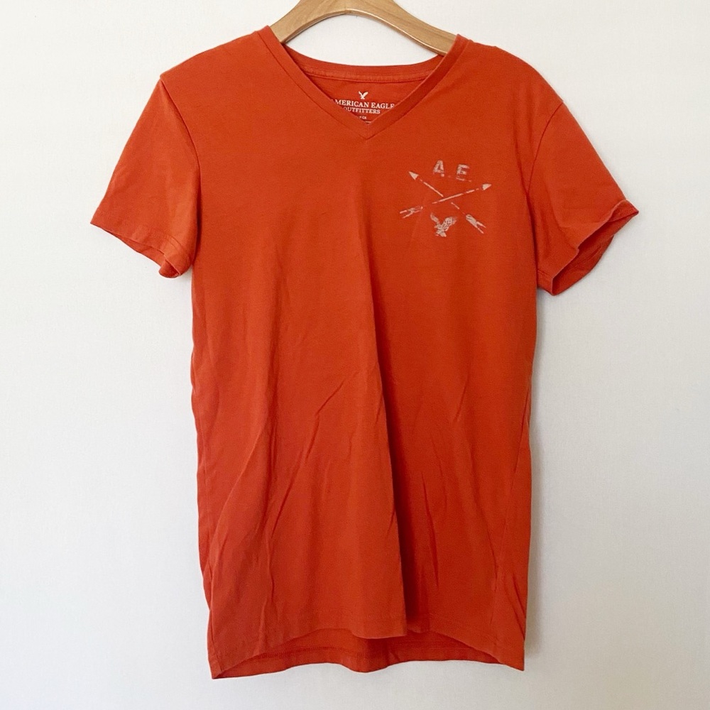 American Eagle Mens Tee‎ V-neck Short Sleeve Orange Size Small